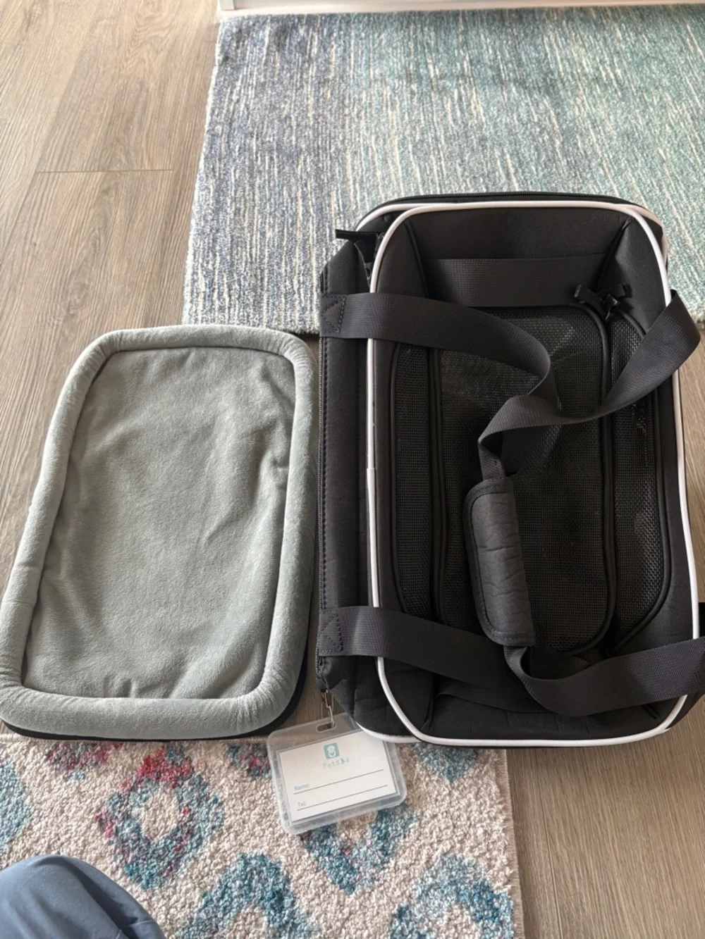 AS IS Petskd Black Pet Carrier -top expandable- for Small Cats and Dogs NEW